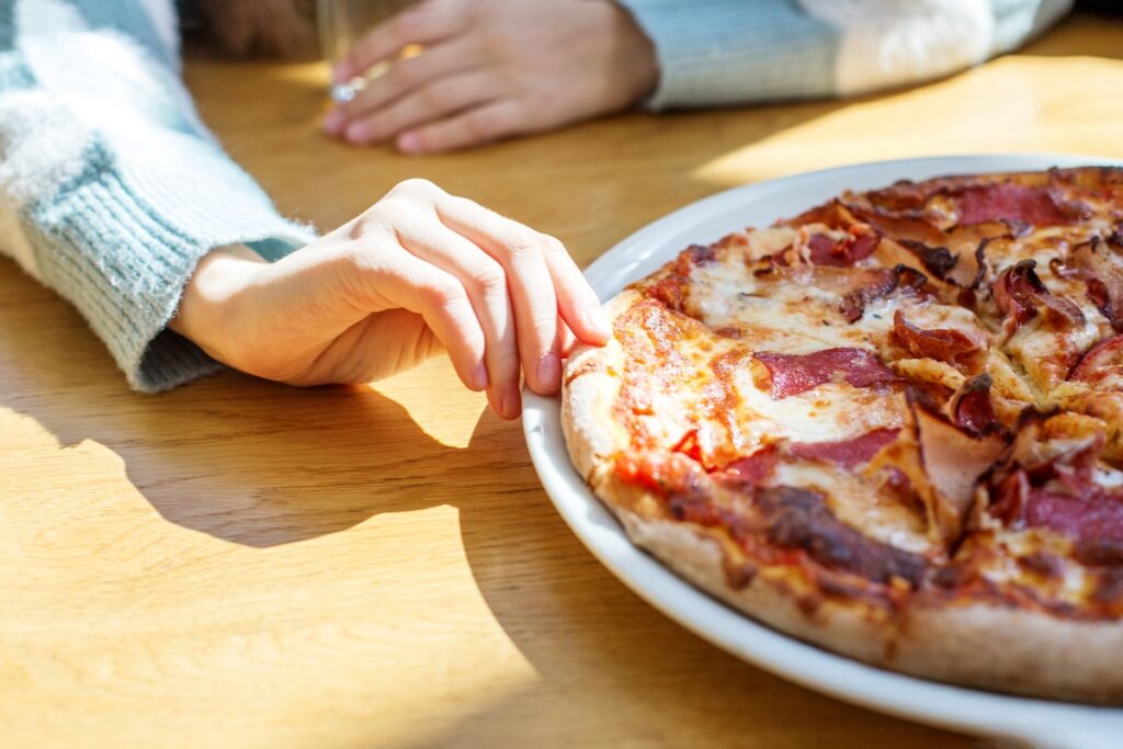 Pizza casera full queso y sabor